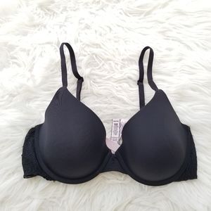 Victoria's Secret Black T Shirt Lightly Lined Demi Bra 32D